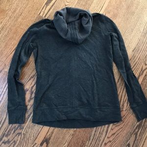 Lululemon turtle neck pullover reversible